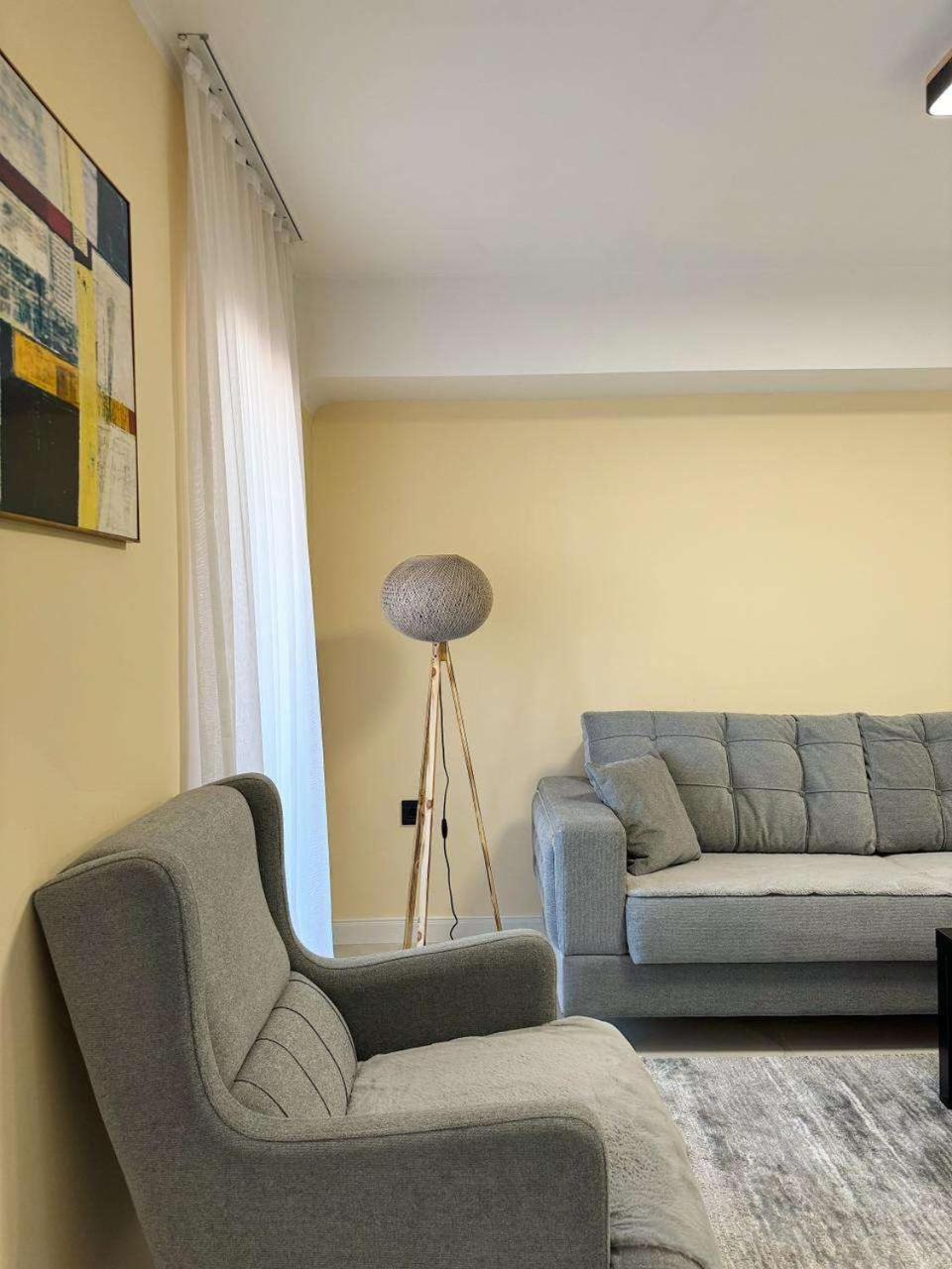 Bazar Charm- Cozy Urban Retreat In Historic Heart סקופיה