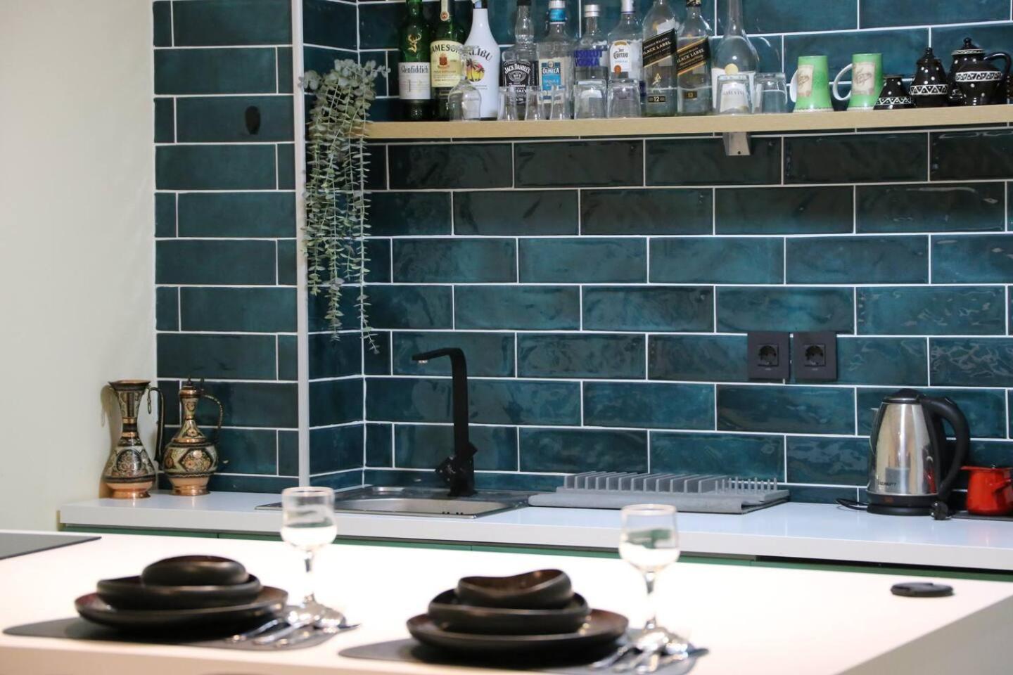 Bazar Charm- Cozy Urban Retreat In Historic Heart *